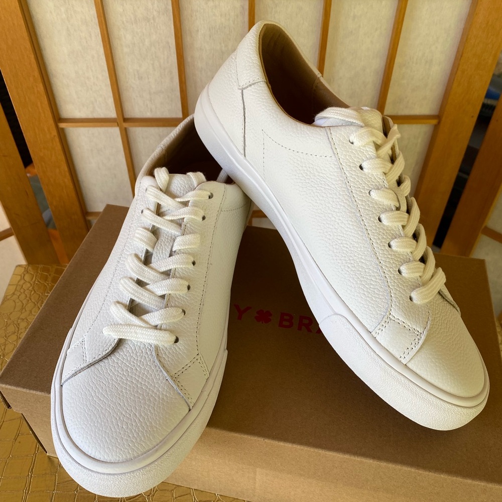 Lucky Divahna White Leather Sneaker SZ 9M New In Box Womens
